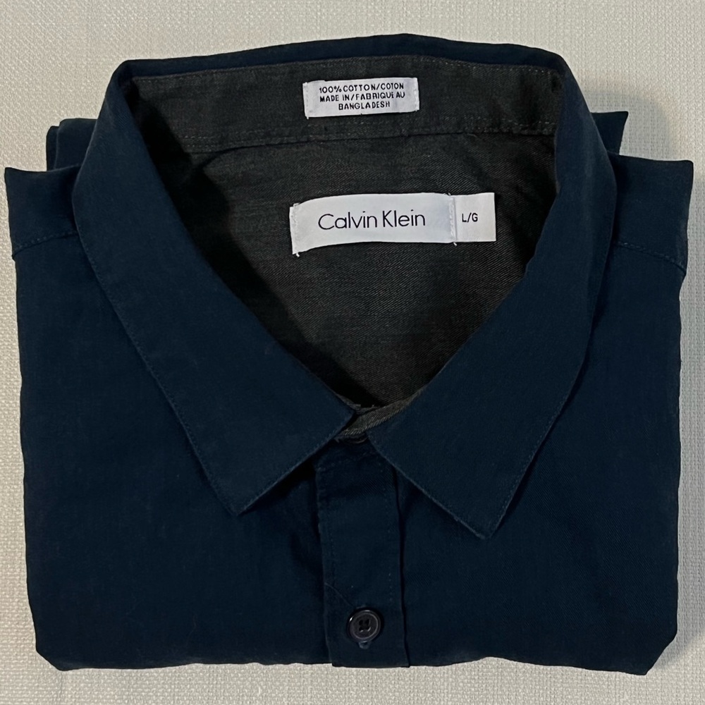 Calvin Klein - Picture 6 of 7